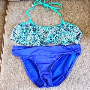 Jessica Simpson ruffled bikini top sz m Kenneth Cole reaction bottoms sz m